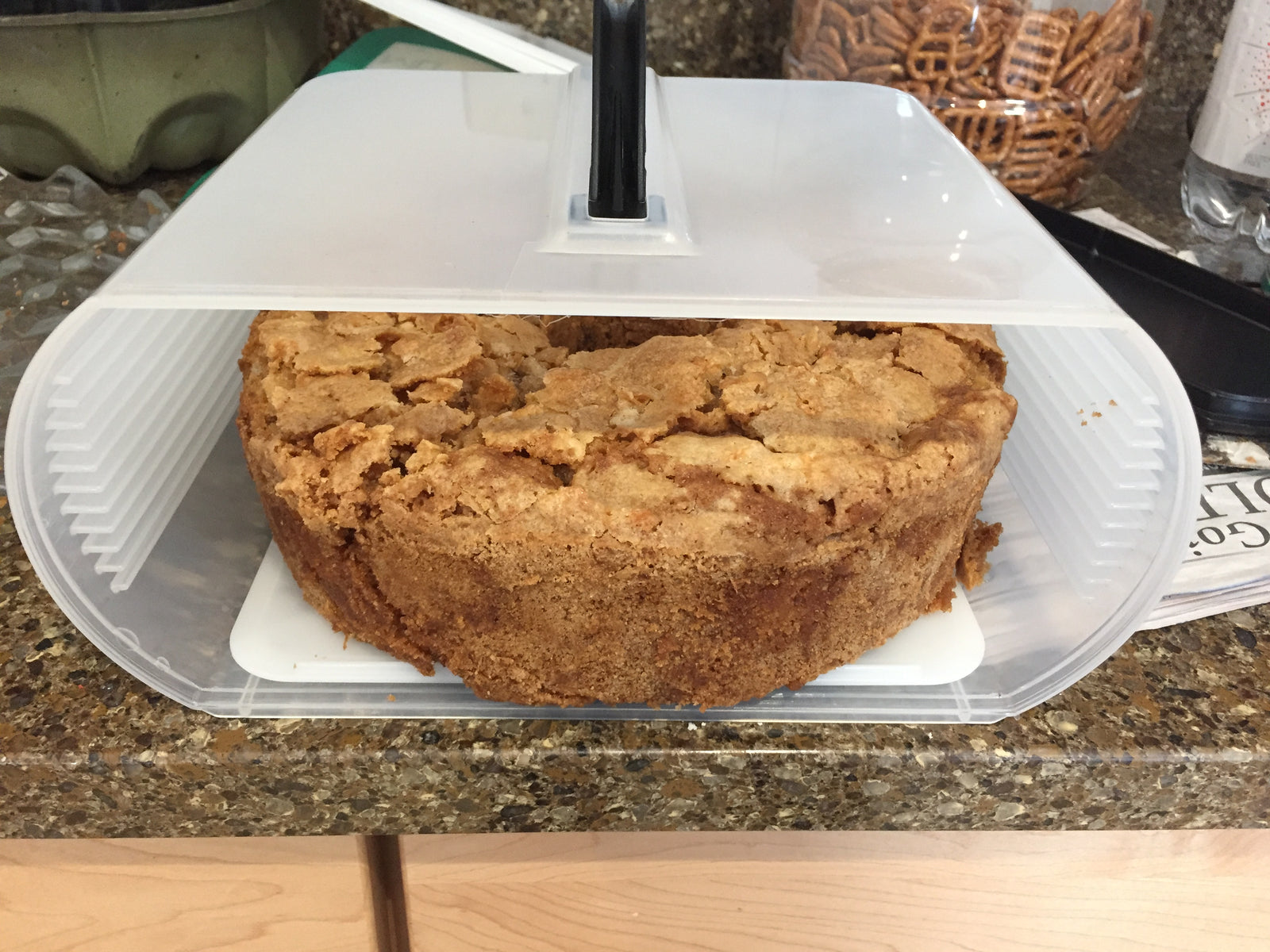 Review of Bakers Sto N Go cookie carrier